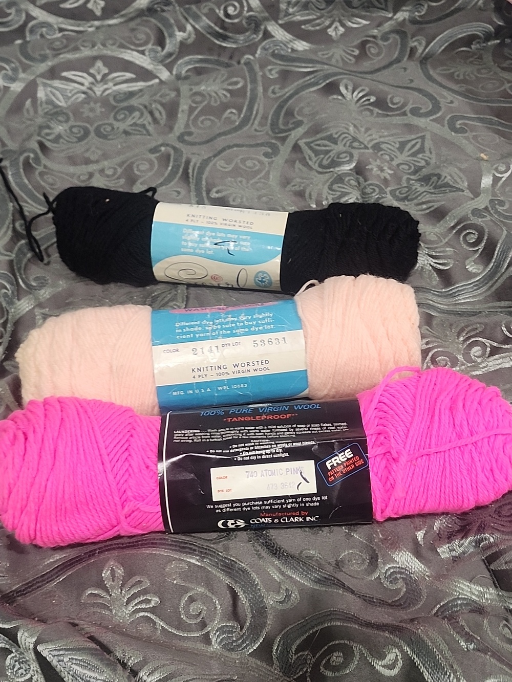 100% Wool 3 Pk Knitting Worsted Yarn Various Colors Pink Black Swirl Red Heard - Picture 2 of 2